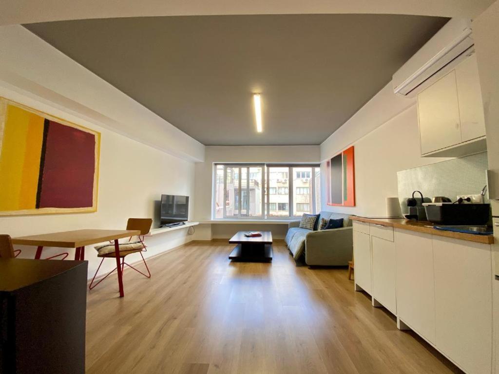 Mosaikon Guesthouses #Nikiou Str Atene Esterno foto